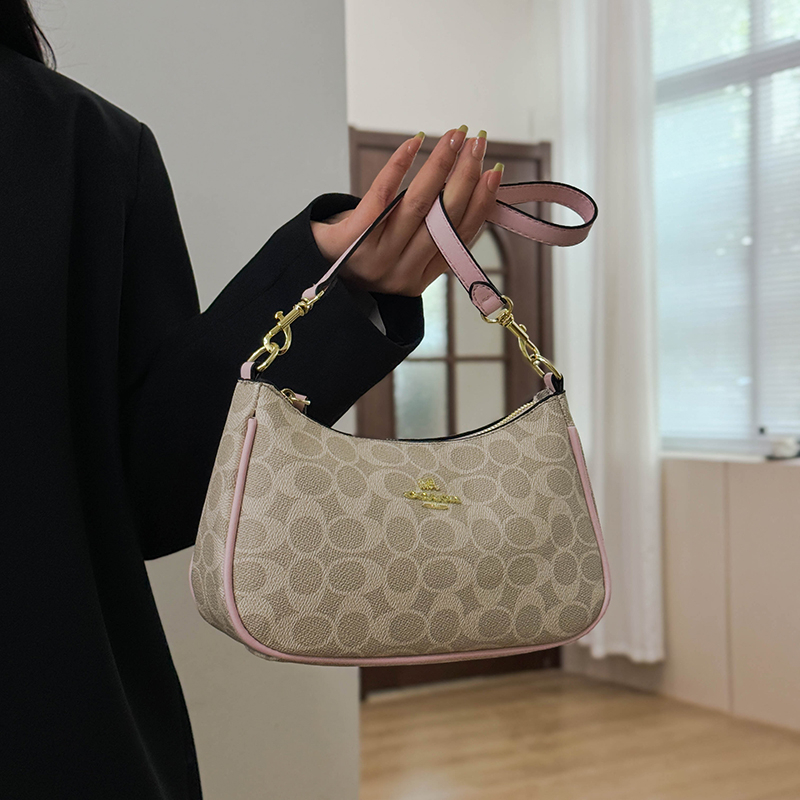 Luxury Lifestyle Handbags - حقيبة يد نسائية فاخرة من الجلد