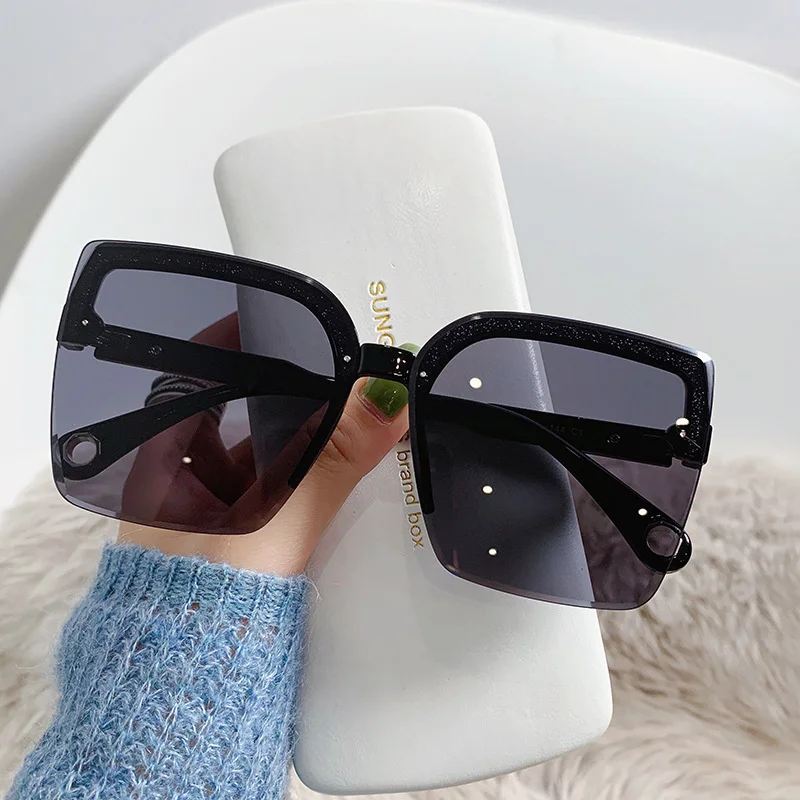 نظارات شمسية كبيرة الحجم للرجا - مراجعة Luxury Lifestyle Products وسعره