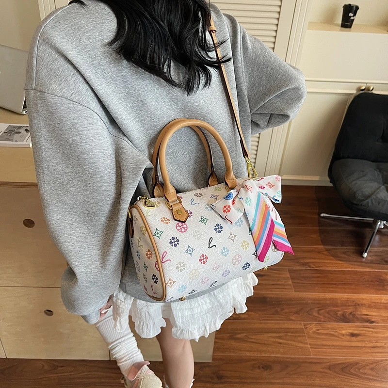 حقيبة كتف نسائية أنيقة من الجل - مراجعة Luxury Lifestyle Handbags وسعره
