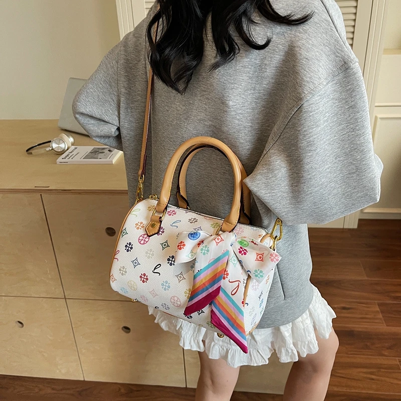 حقيبة كتف نسائية أنيقة من الجل - مراجعة Luxury Lifestyle Handbags وسعره