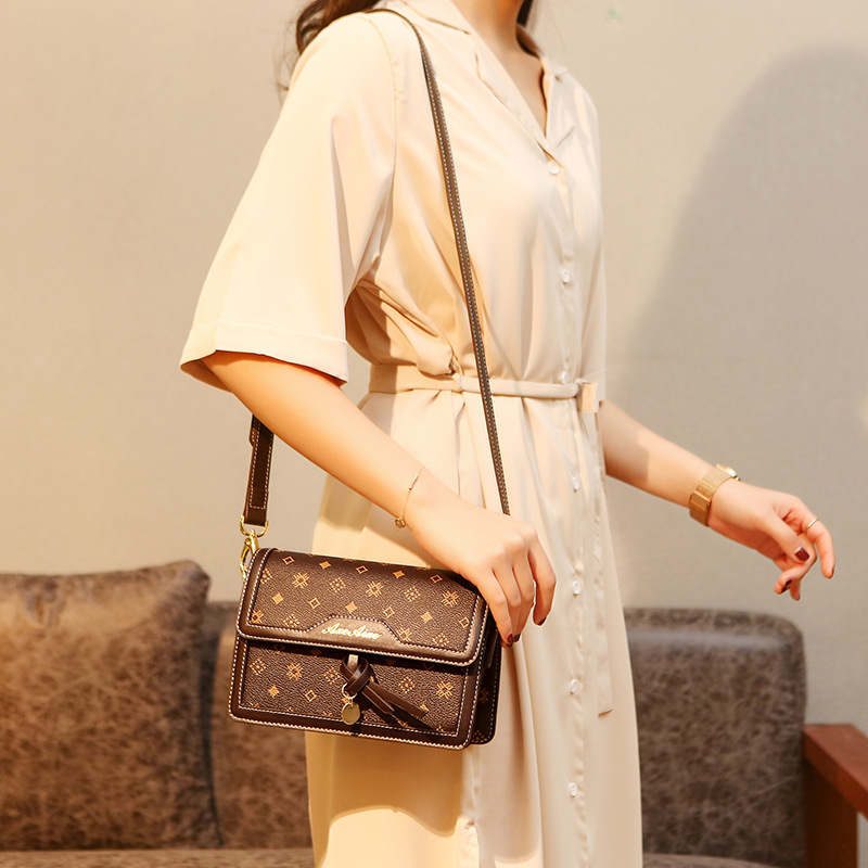 حقيبة حفاضات فاخرة بدون استخدا - مراجعة Luxury Lifestyle Handbags وسعره